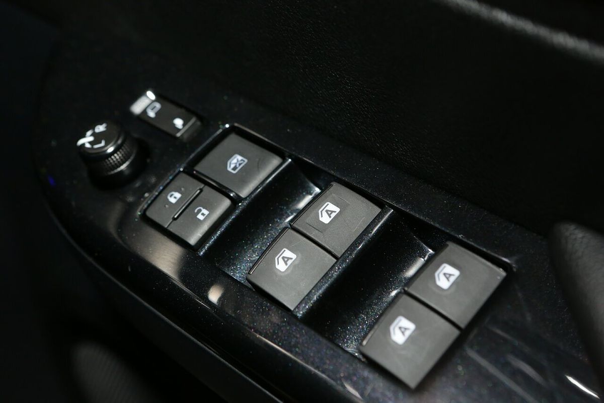 2025 Toyota Hilux Rogue 48V GUN126R 4X4