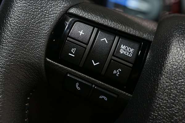 2025 Toyota Hilux Rogue 48V GUN126R 4X4