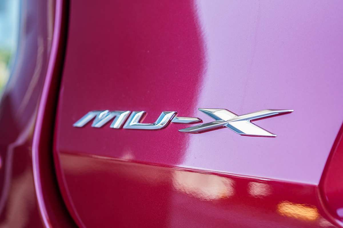 2025 Isuzu MU-X LS-T