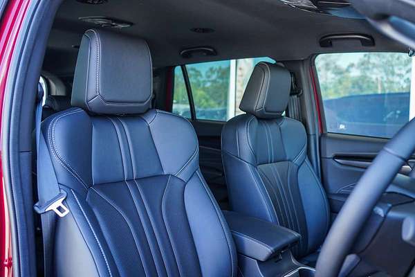 2025 Isuzu MU-X LS-T