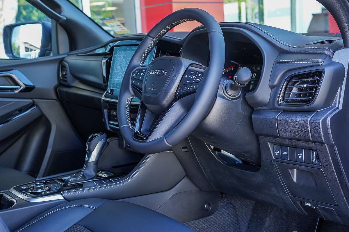 2025 Isuzu MU-X LS-T