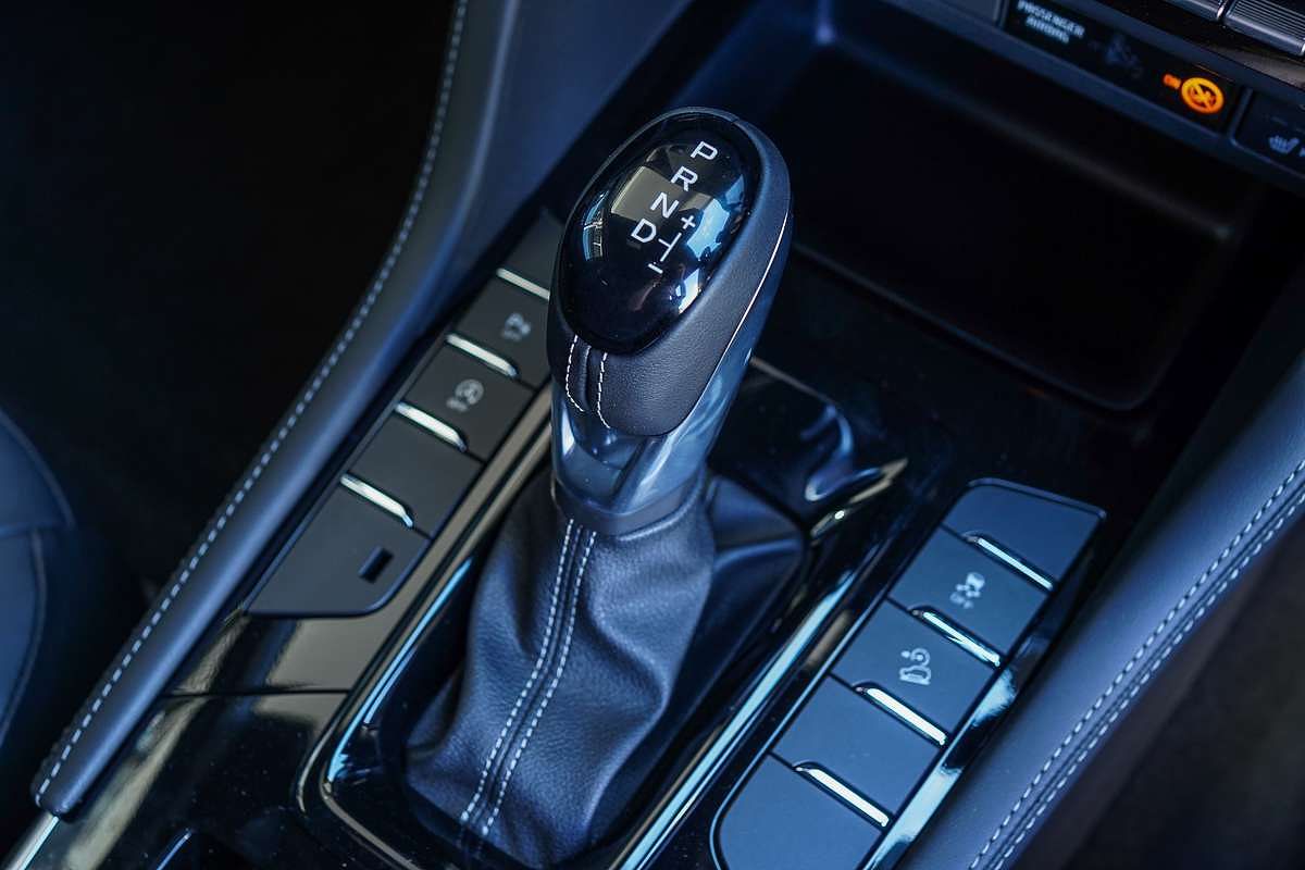 2025 Isuzu MU-X LS-T