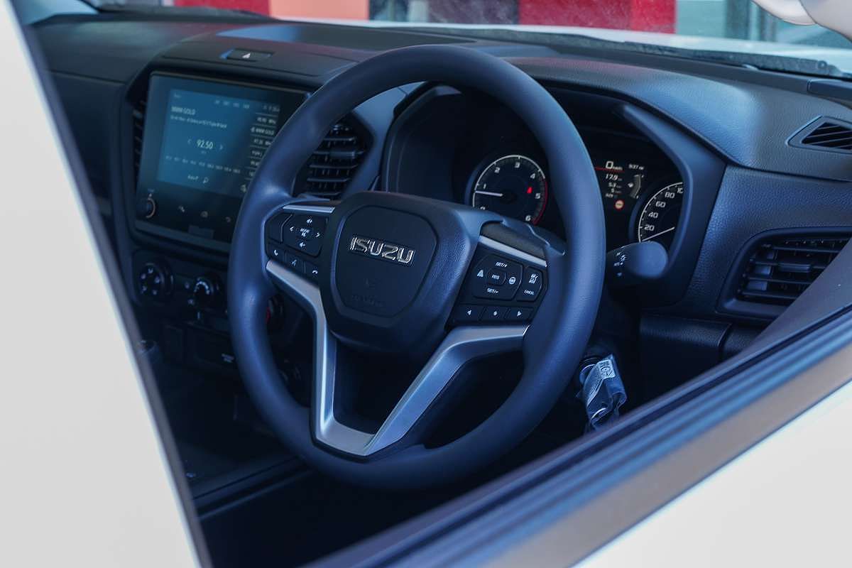 2025 Isuzu D-MAX SX 4X4