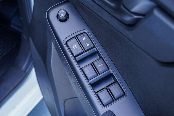 2025 Isuzu D-MAX SX 4X4