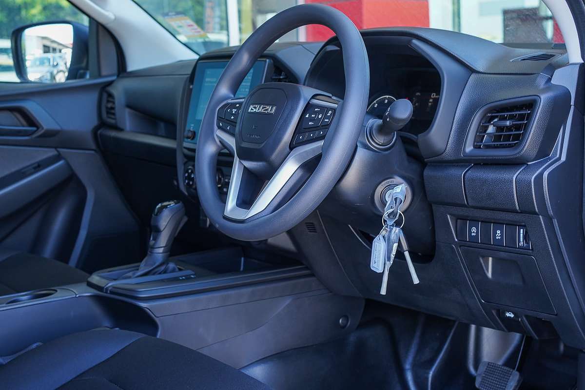 2025 Isuzu D-MAX SX 4X4