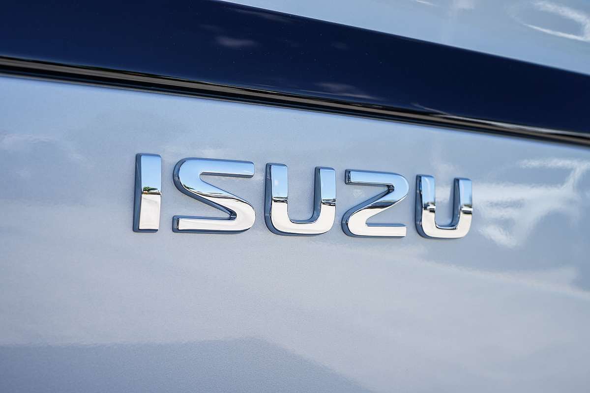 2025 Isuzu MU-X LS-T