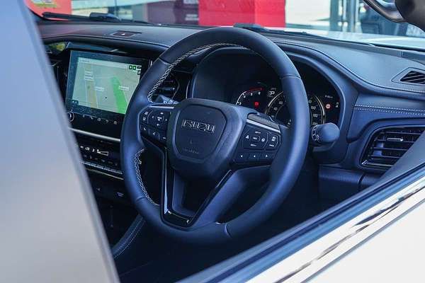 2025 Isuzu MU-X LS-T