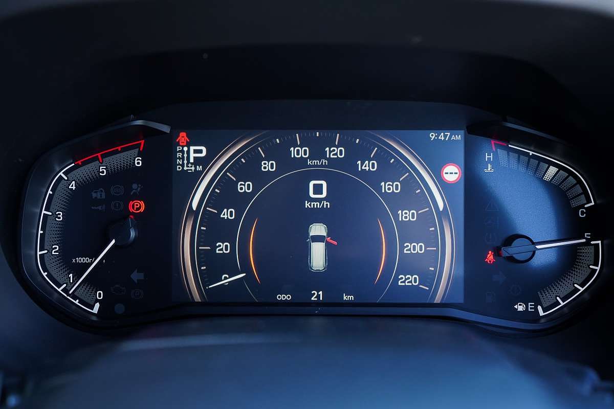 2025 Isuzu MU-X LS-T