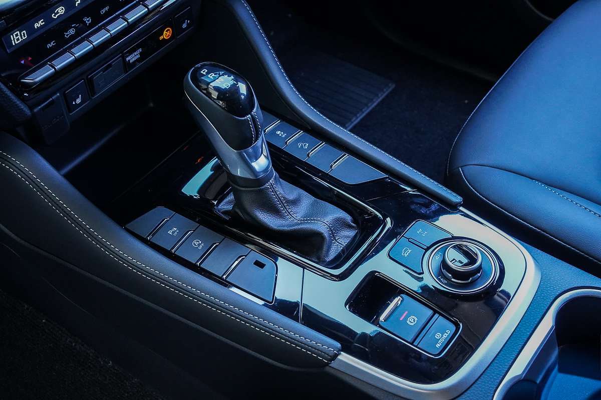 2025 Isuzu MU-X LS-T