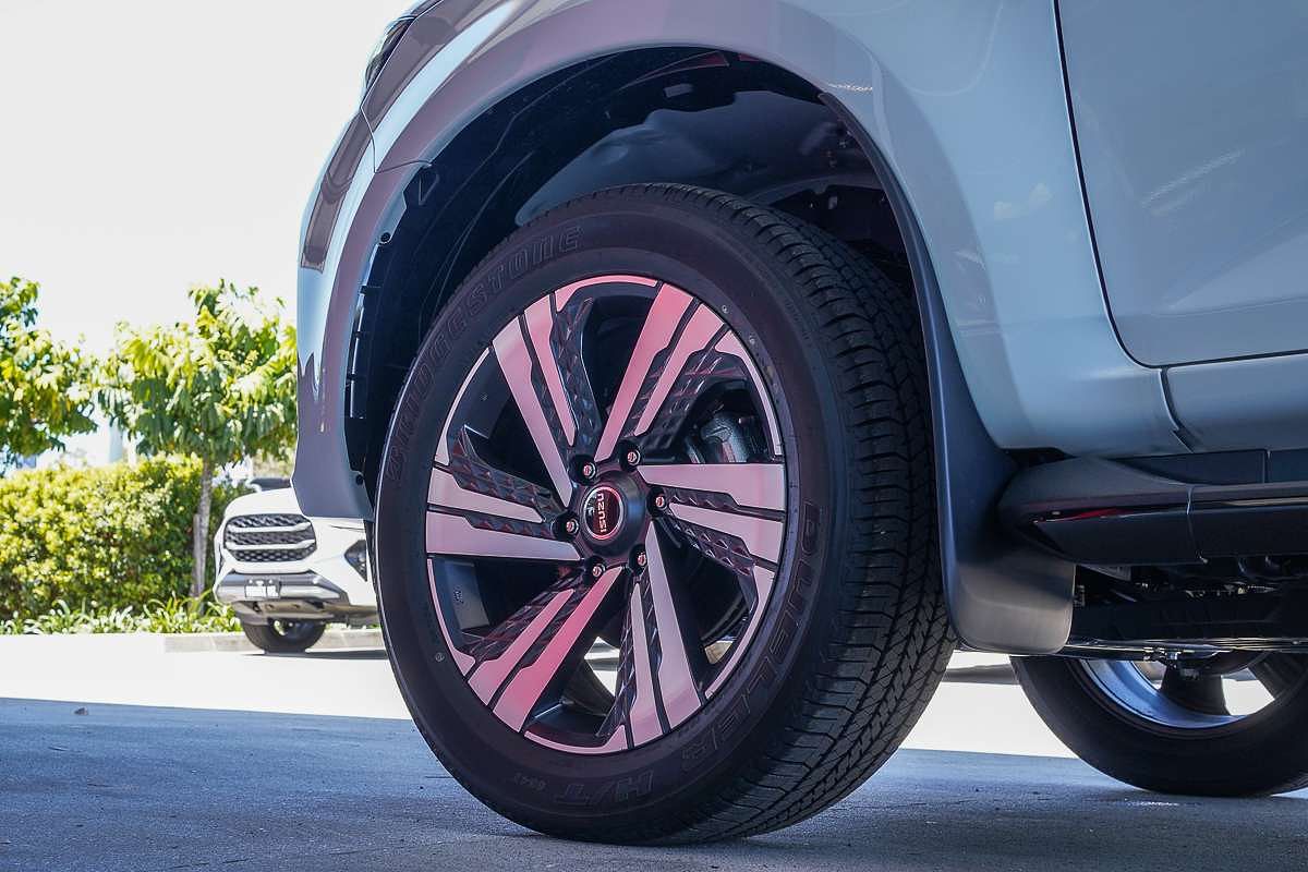 2025 Isuzu MU-X LS-T