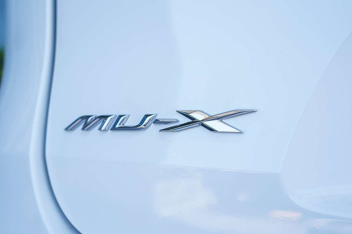 2025 Isuzu MU-X LS-T