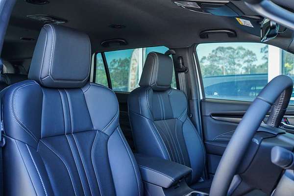 2025 Isuzu MU-X LS-T