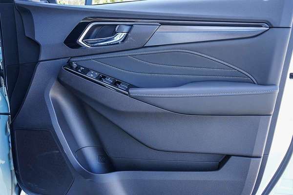 2025 Isuzu MU-X LS-T