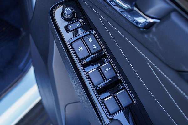 2025 Isuzu MU-X LS-T