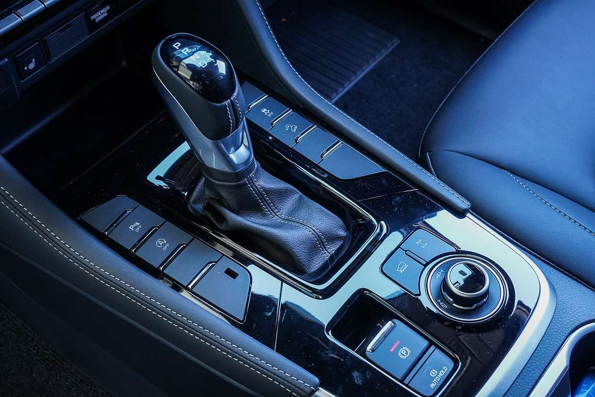 2025 Isuzu MU-X LS-T