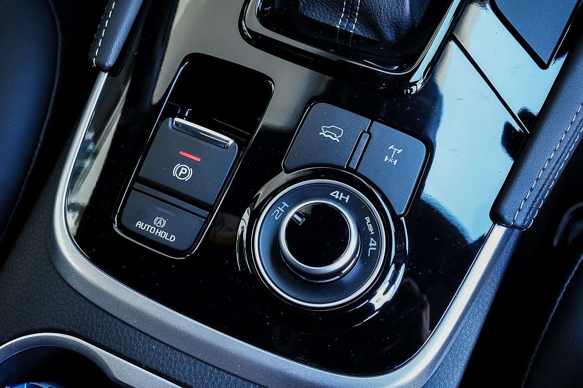 2025 Isuzu MU-X LS-T