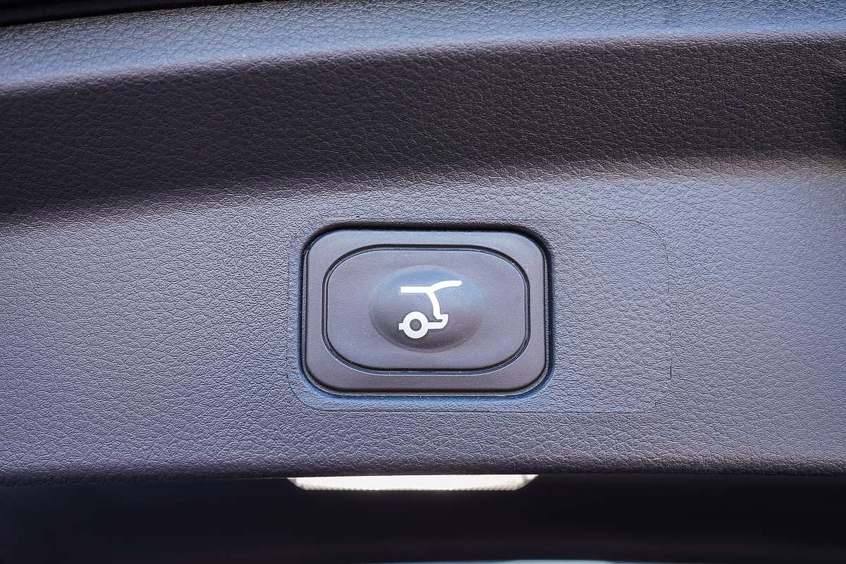 2025 Ford Everest Platinum 3.0L