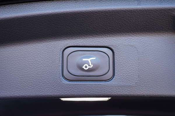 2025 Ford Everest Platinum 3.0L