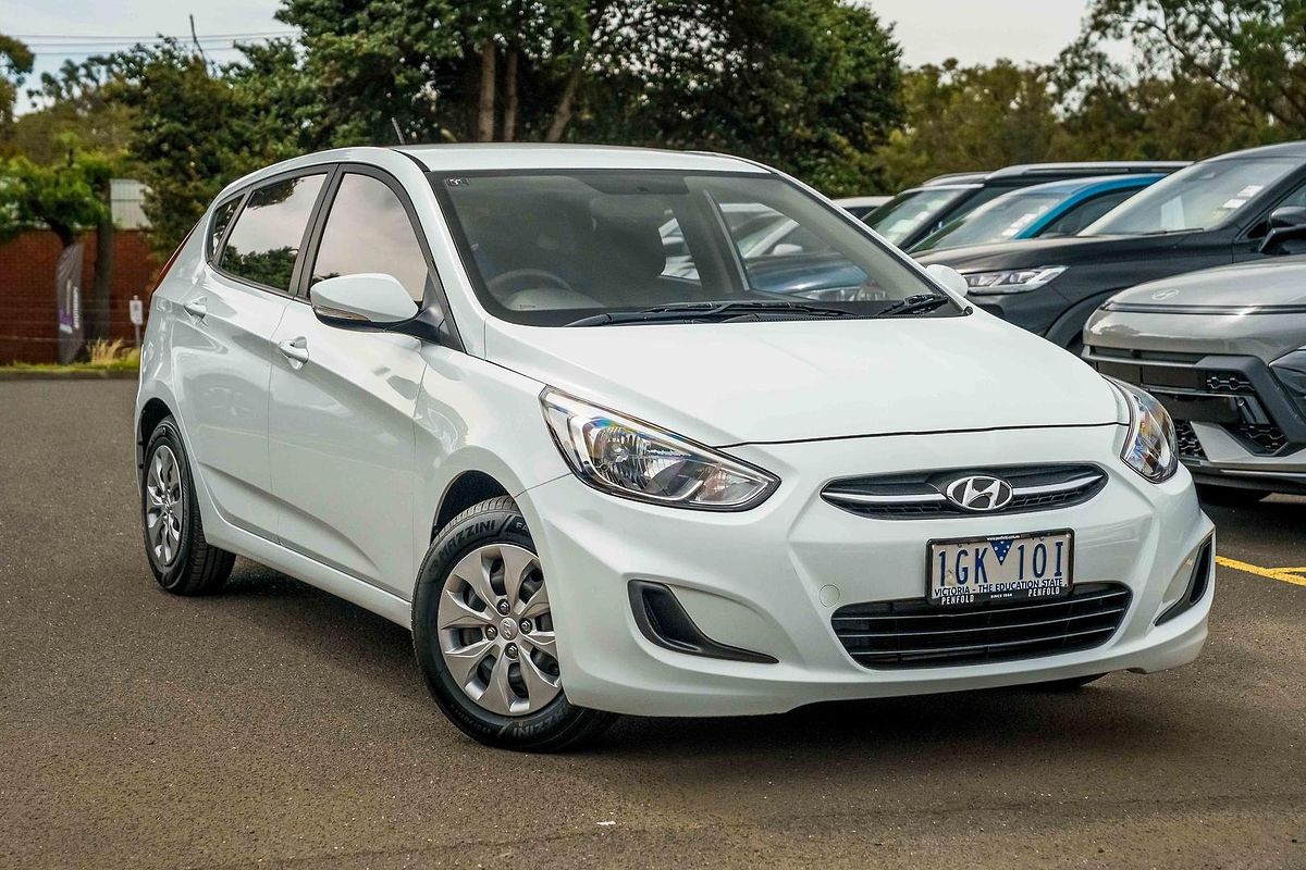 2016 Hyundai Accent Active RB3