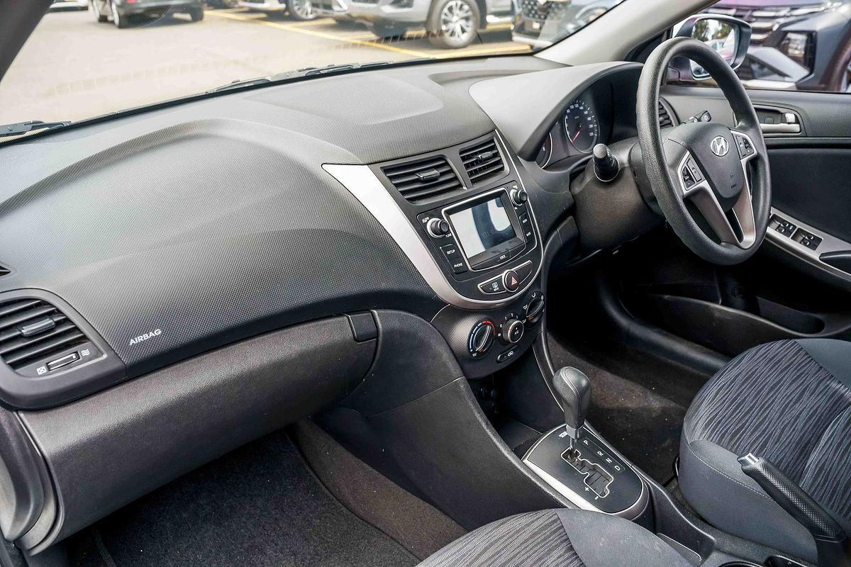 2016 Hyundai Accent Active RB3