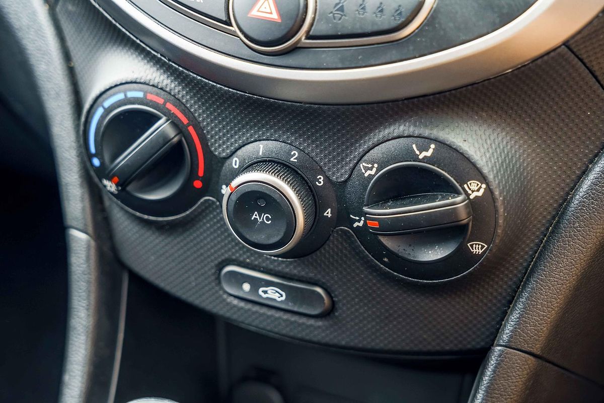 2016 Hyundai Accent Active RB3