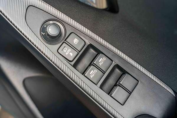 2025 Mazda 2 G15 Evolve DJ Series