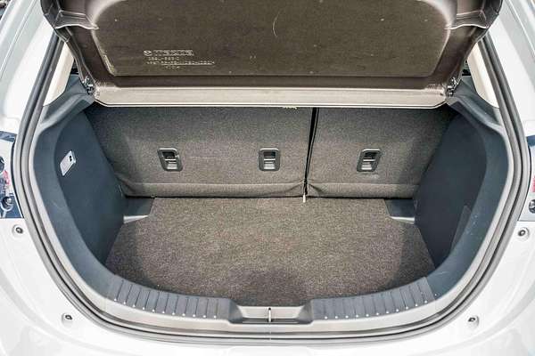 2025 Mazda 2 G15 Evolve DJ Series