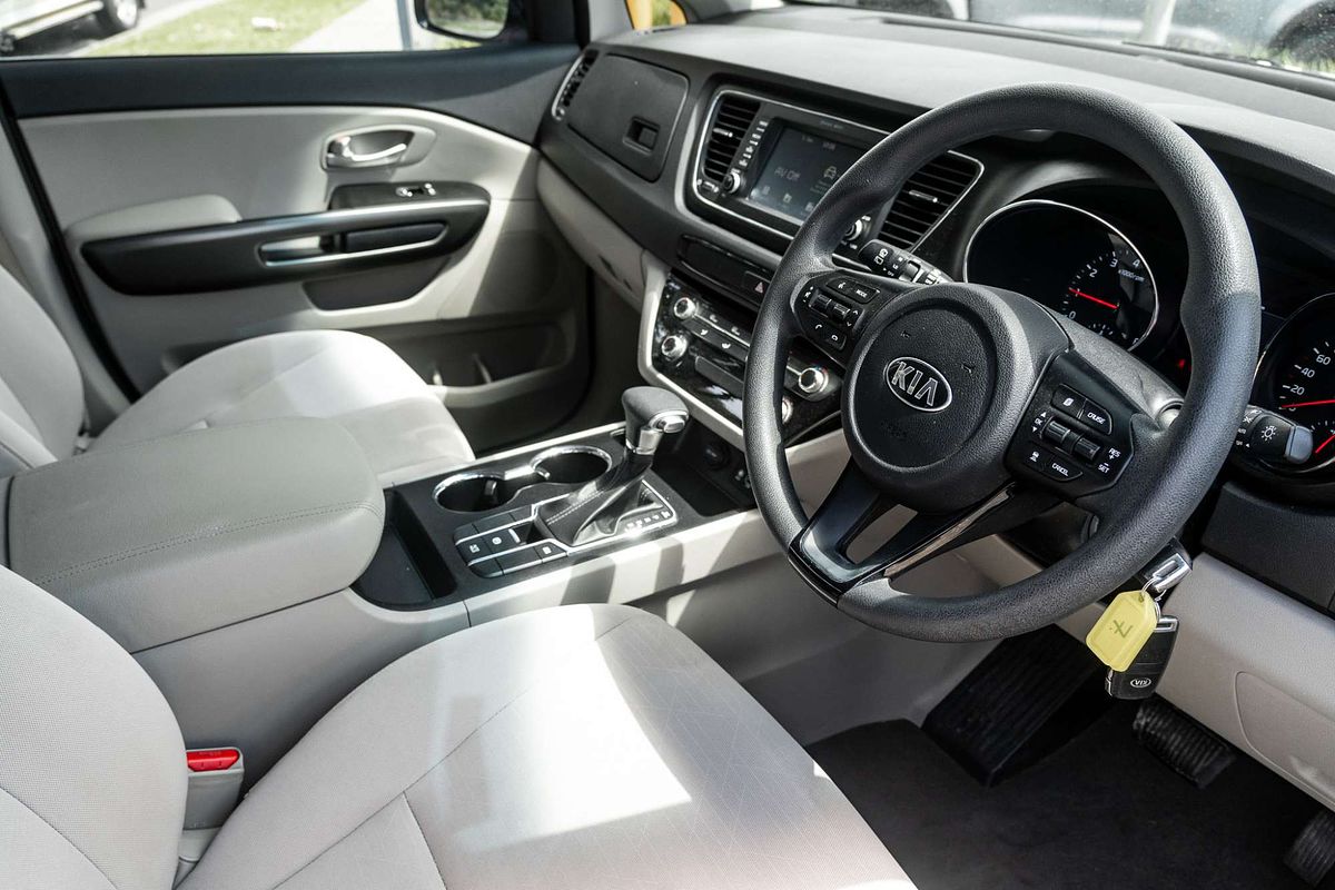 2018 Kia Carnival S YP