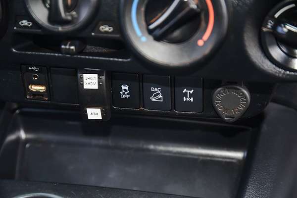 2020 Toyota Hilux SR GUN126R 4X4