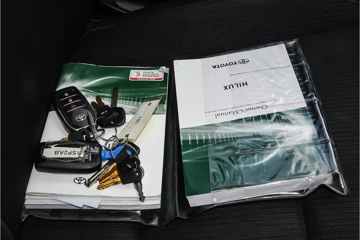 2020 Toyota Hilux SR5 GUN126R 4X4