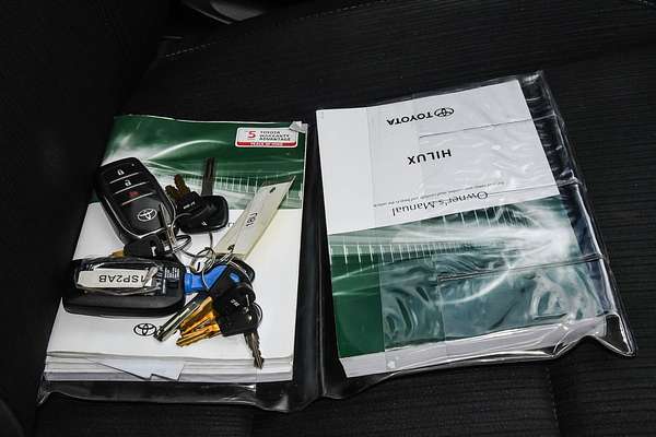 2020 Toyota Hilux SR5 GUN126R 4X4