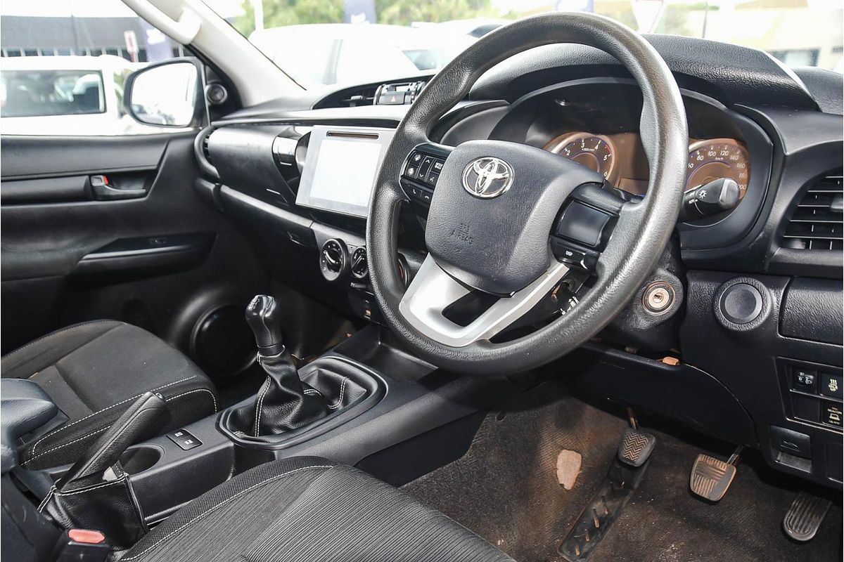 2016 Toyota Hilux SR GUN126R 4X4