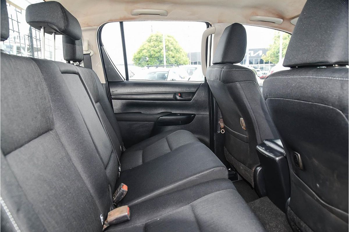 2016 Toyota Hilux SR GUN126R 4X4