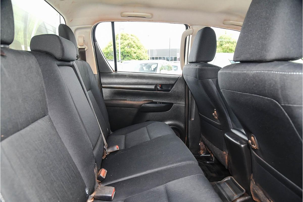 2020 Toyota Hilux SR GUN126R