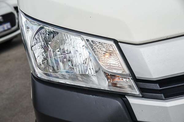 2019 Toyota Hiace Commuter GDH322R ELWB High Roof