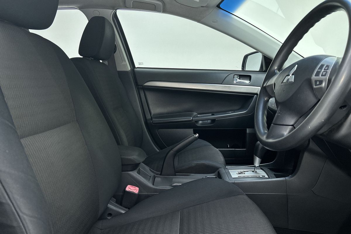 2011 Mitsubishi Lancer ES CJ