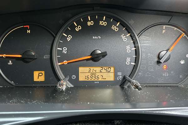 2014 Toyota Hiace Commuter KDH223R ELWB High Roof