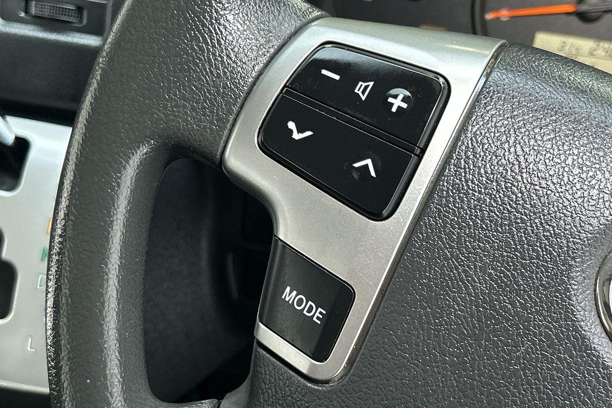 2014 Toyota Hiace Commuter KDH223R ELWB High Roof