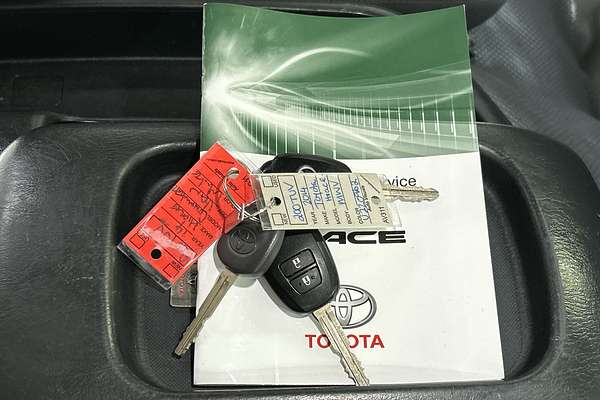 2014 Toyota Hiace Commuter KDH223R ELWB High Roof