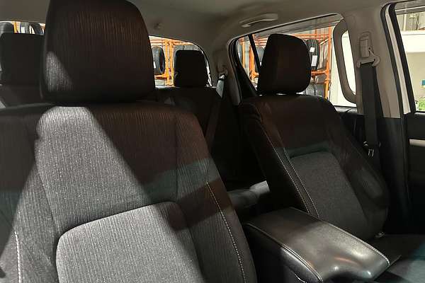 2020 Toyota Hilux SR5 GUN126R 4X4