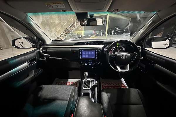 2020 Toyota Hilux SR5 GUN126R 4X4