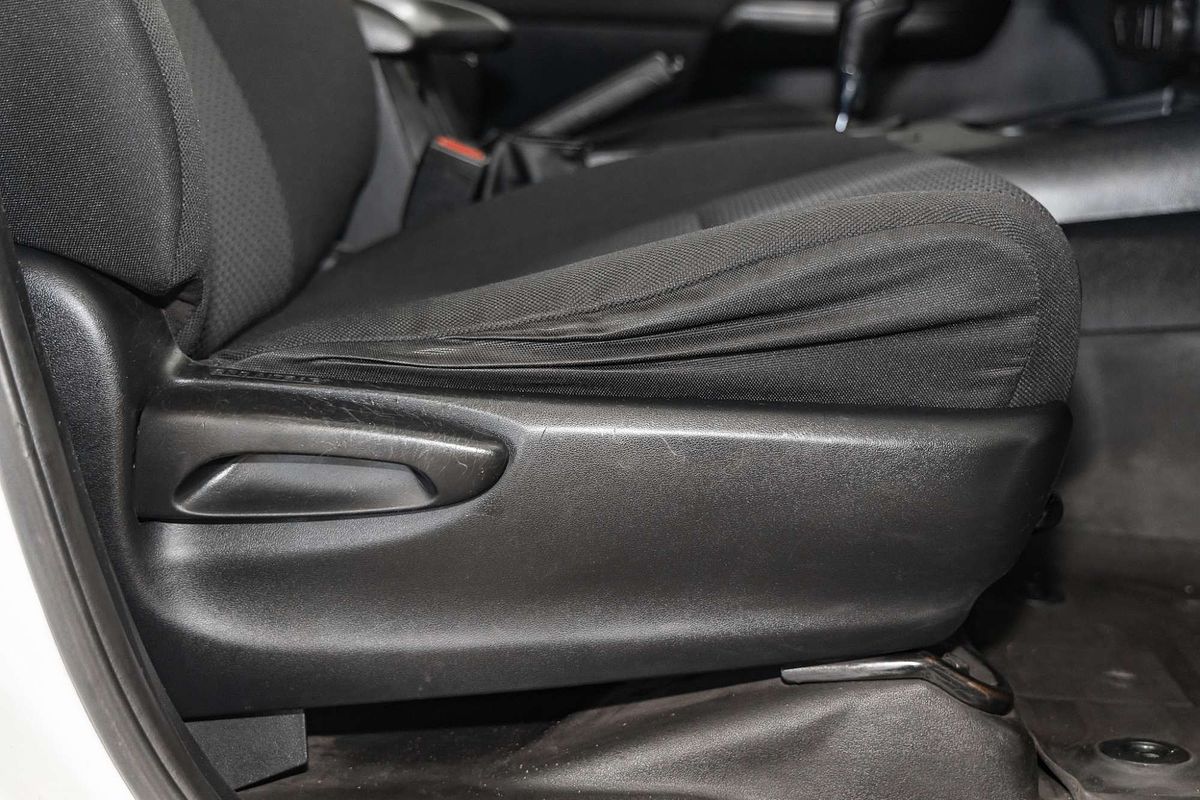 2020 Toyota Hilux Workmate GUN125R 4X4