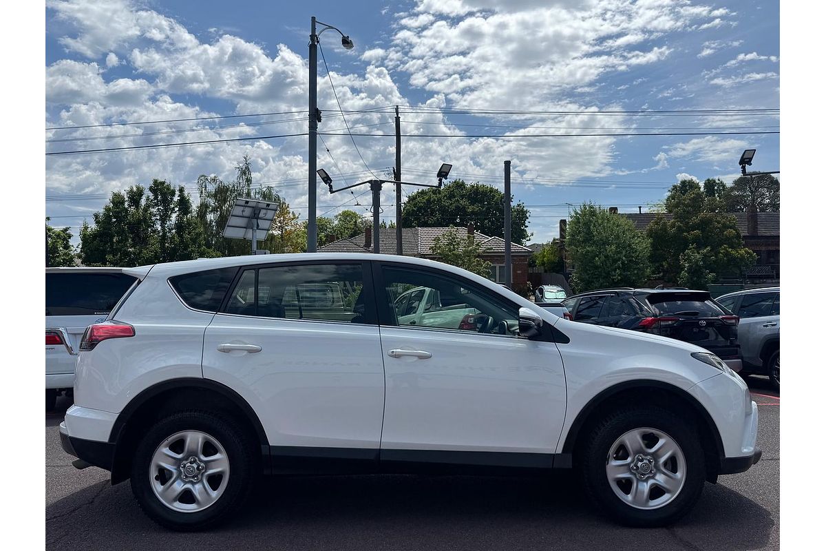 2018 Toyota RAV4 GX ZSA42R