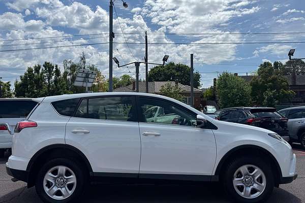 2018 Toyota RAV4 GX ZSA42R