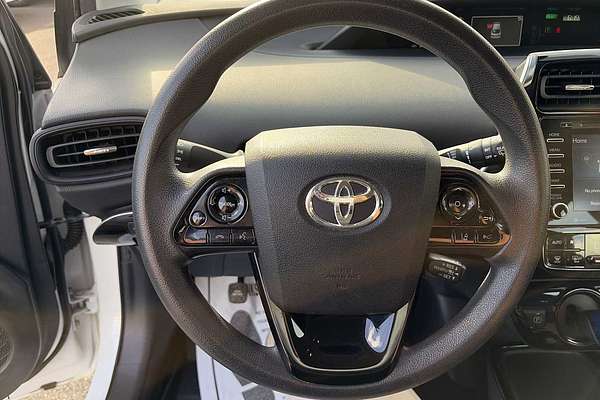 2022 Toyota Prius LE