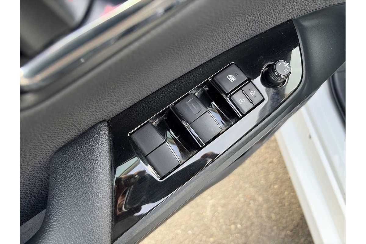 2022 Toyota Prius LE