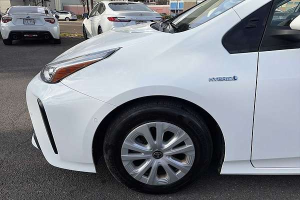 2022 Toyota Prius LE