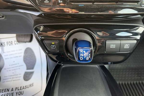 2022 Toyota Prius LE