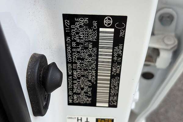 2022 Toyota Prius LE