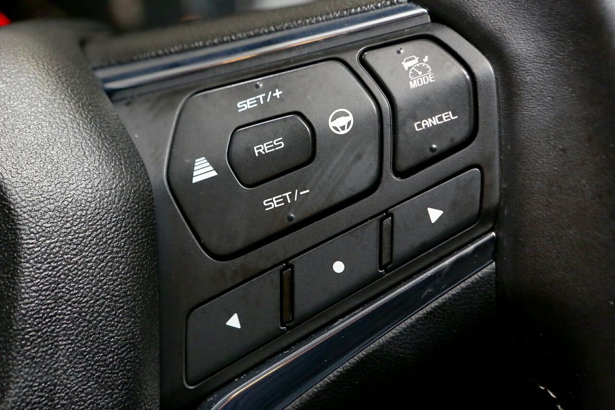 2023 Isuzu MU-X LS-T